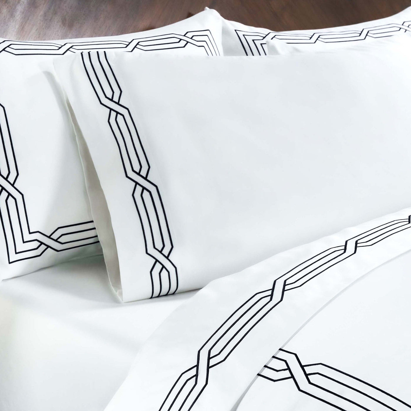 Superior Egyptian Cotton 1200 Thread Count Eco-Friendly Solid Sheet Set